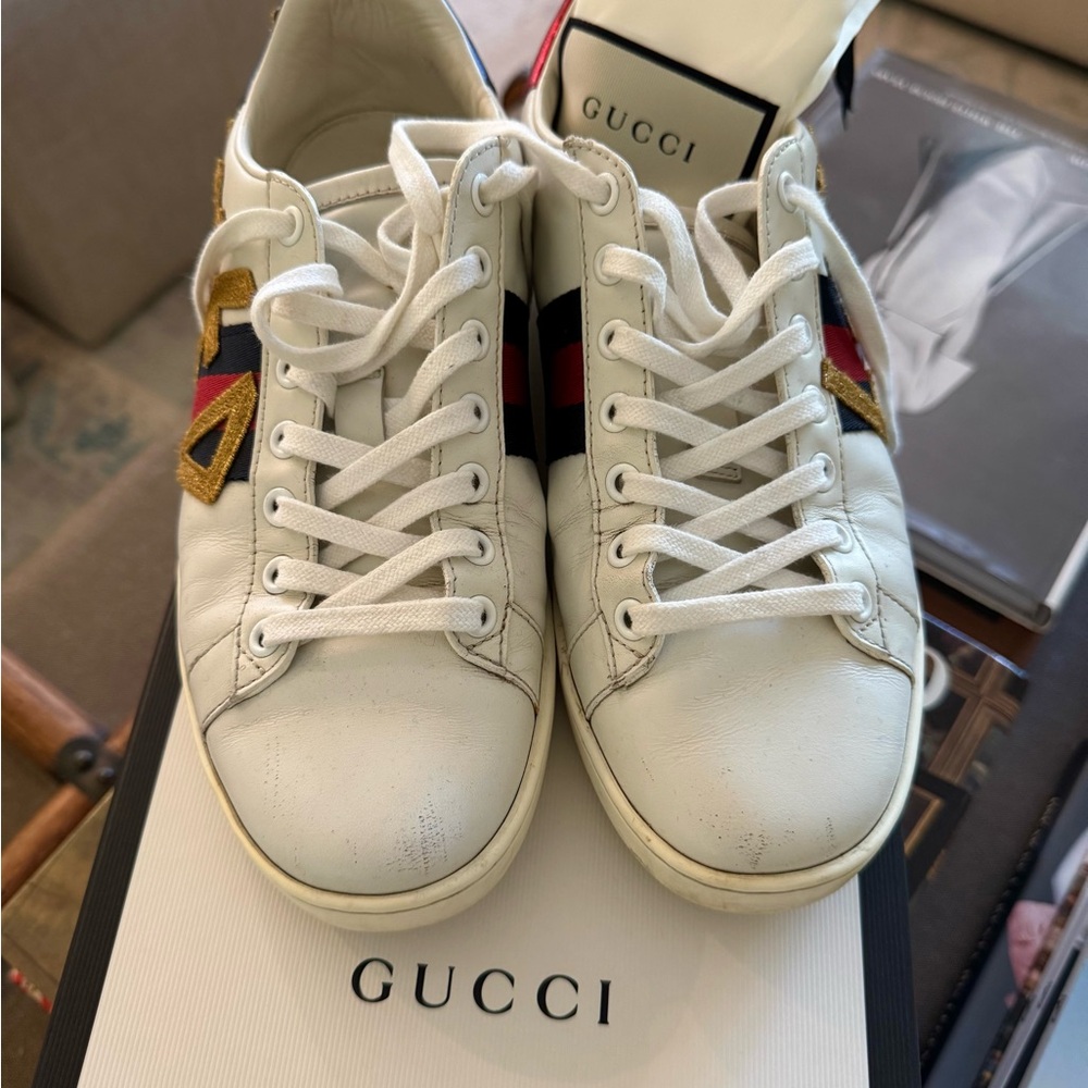 Gucci Women's White and Gold Sneakers - Picture 2 of 15